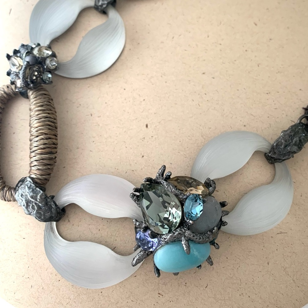 ALEXIS BITTAR • Rare Vintage Mixed Media Lucite Hemp Gemstone Crystal  Necklace - Picture 6 of 15